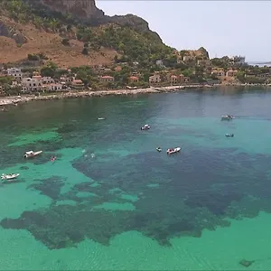 Ferienhaus Palermo Mare Holidays, Sferracavallo